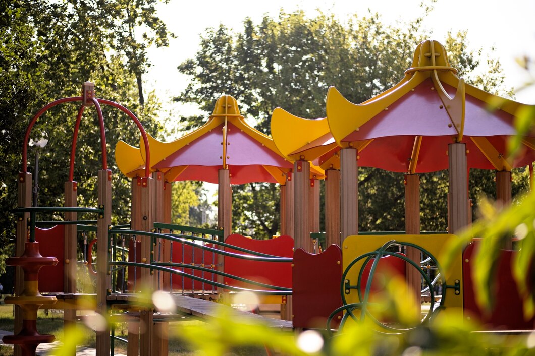 Jak wykorzystać małe przestrzenie w ogrodzie do stworzenia idealnego miejsca zabaw dla Twojego dziecka?